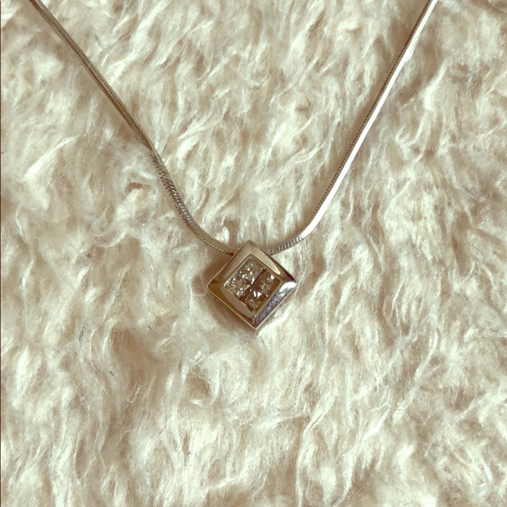 WhiteGold Diamond Necklace